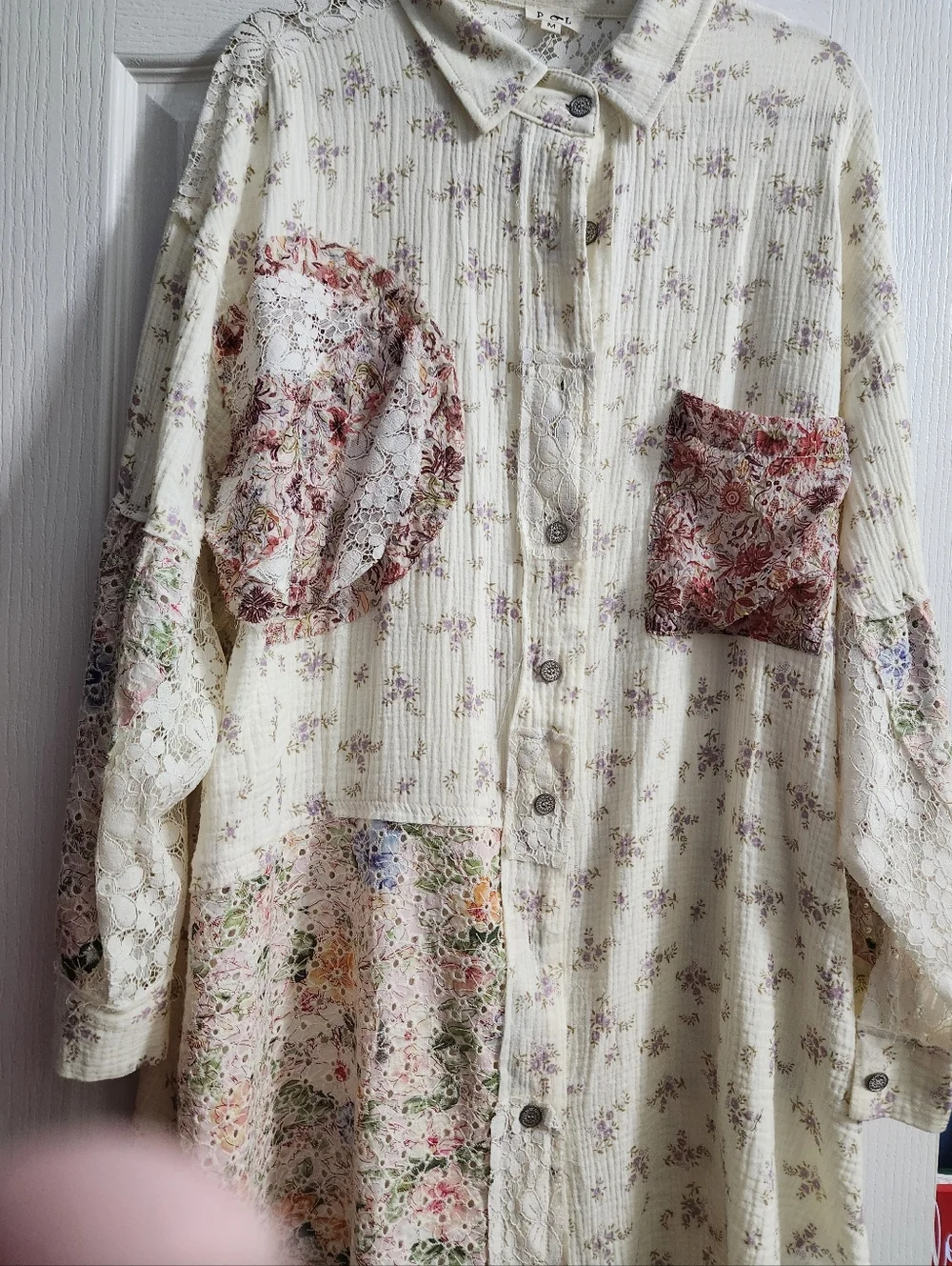 POL Floral Patchwork Double Peace Sign NEW Size M Boutique Blouse Cream w/lace - Picture 5 of 16